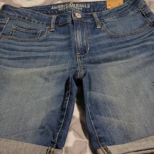 American Eagle NWT Skinny Bermuda Dark wash shorts
